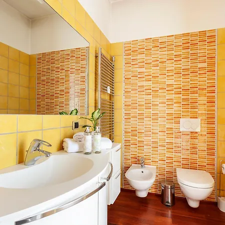 The Red Penthouse - Family With Terrace 2 Bedroom Private Park Apartman *